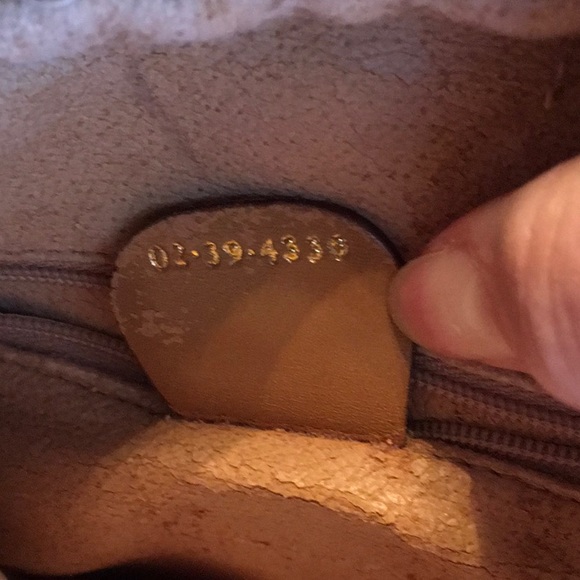 EVERYTHING IN MY POSHMARK CLOSET.  Authentic  Vintage Gucci. ! - Picture 8 of 8